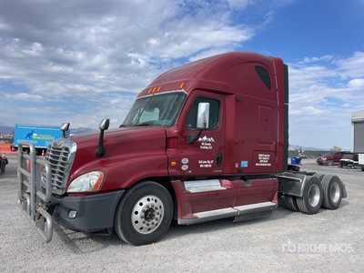 2011 Freightliner Cascadia 125 6x4 Cabeza Tractora Cabina Dormitorio
