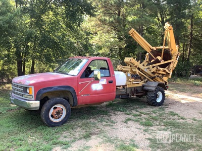 1993 Chevrolet K3500 Cab and Chassis w/Vermeer Tree Spade