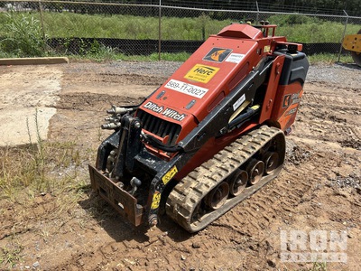 2019 Ditch Witch SK800 Mini Compact Track Loader