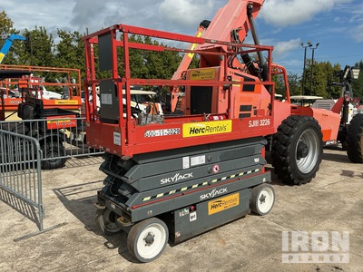 2016 Skyjack SJIII-3226 Electric Scissor Lift