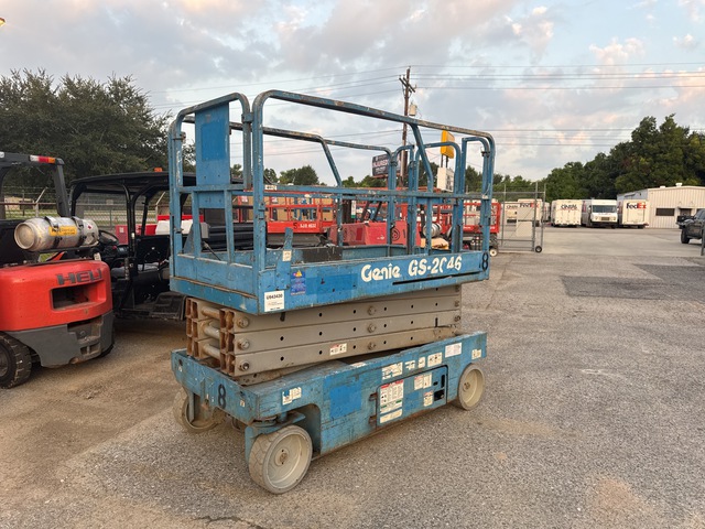 2011 Genie GS2646