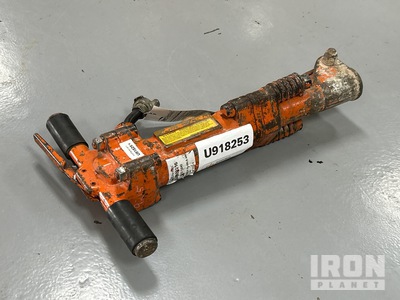 American Pneumatic Tools M160 Pneumatic Demolition Breaker