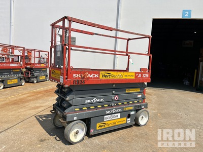 2018 Skyjack SJIII 3226 Electric Scissor Lift