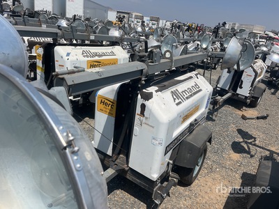 2013 Allmand NLPRO II 8 kW を見 Light Tower