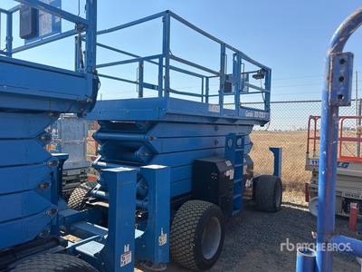 2014 Genie GS-5390RT 4x4 Dual Fuel Scissor Lift