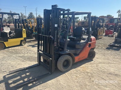 2015 Toyota 8FGU25 4500 lb Pneumatic Tire Forklift