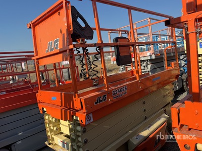 2015 JLG 3246ES Electric Scissor Lift