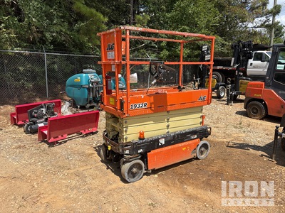2018 JLG 1932R Electric Scissor Lift