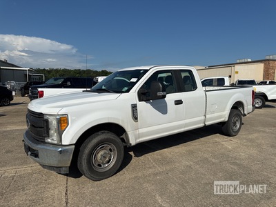 2017 Ford F-250 XL 4x2 Extended Cab Pickup