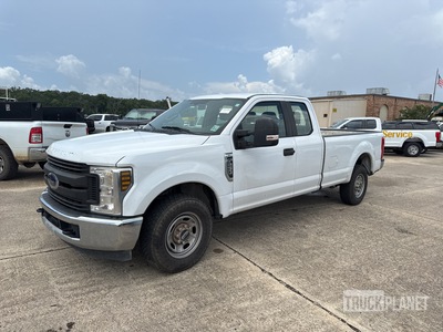 2018 Ford F-250 XL 4x2 Extended Cab Pickup