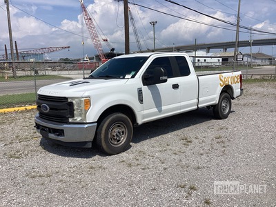 2017 Ford F-250 XL 4x2 Extended Cab Pickup