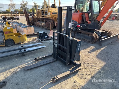 2021 Toyota 8BWS13 2500 lb Electric Electric Stacker