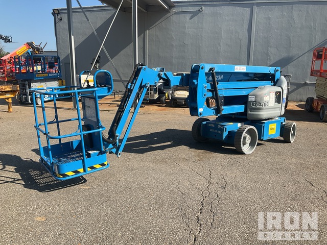 ELEVADOR ARTICULADO 2013 GENIE Z4023N