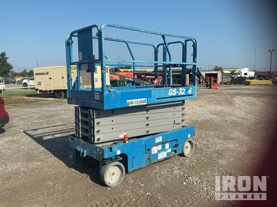 2017 Genie GS-3246 Scissor Lift