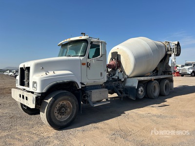 2006 International Paystar 5500i 10x4 Mixer Truck