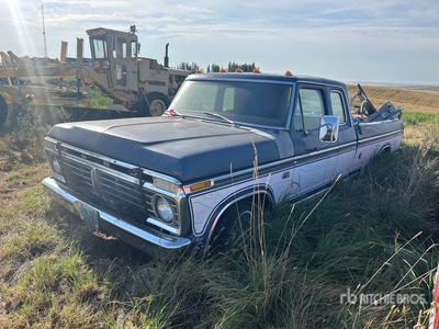 1975 Ford F-150 4x2 Extended Cab Pick-up (Inoperable)