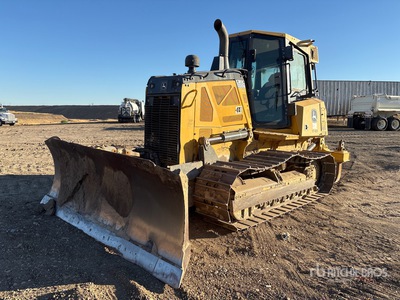 2015 John Deere 700K Planierraupe