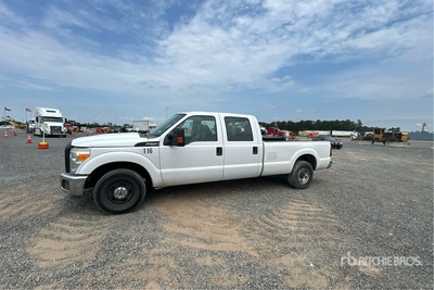 2016 Ford F-250 XL 4x2 Crew Cab Pickup