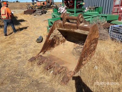 54 in Digging Excavator Bucket
