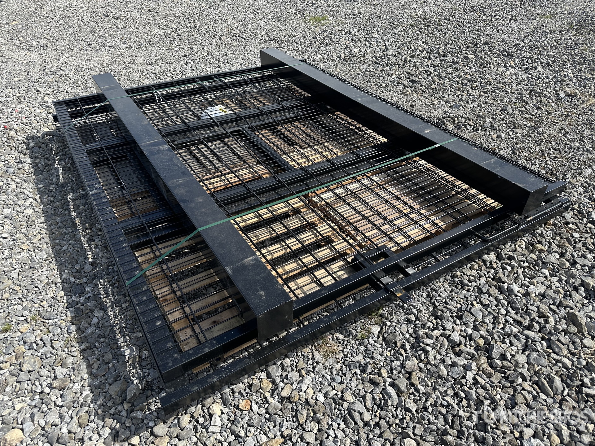 6m x 2.5m Puerta de entrada