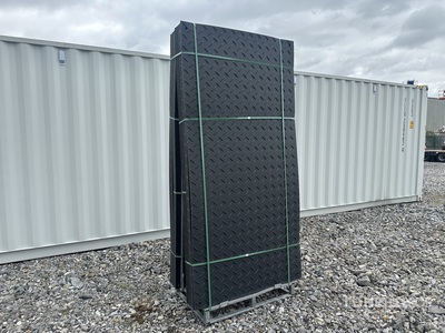 Quantity of (10) Ground Hog 4 ft x 8 ft Ground Protection Mats Divers - Matériaux de construction