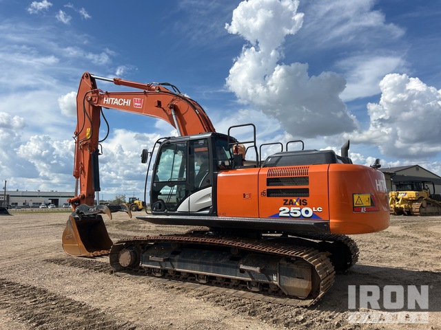 EXCAVADORA 2022 HITACHI EXCAVATOR
