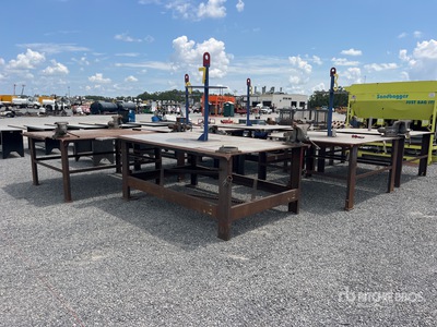Quantity of (15) Metal Fabrication Tables Divers - Magasin, entrepôt, consommateur