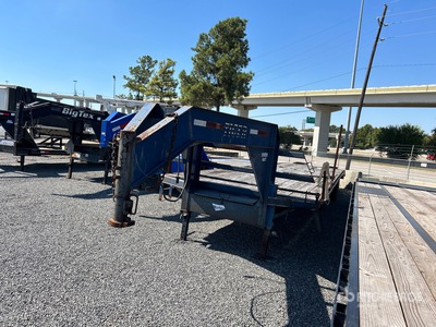 2015 Tiger 10240T10KGN 40 ft T/A Gooseneck Equipment Trailer