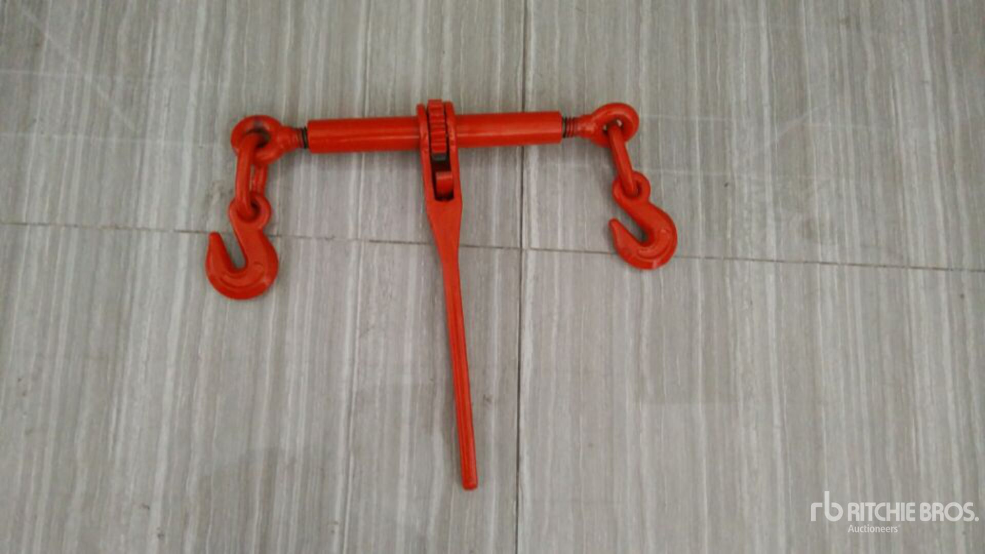 Quantity of (5) 2025 Suihe BC-5400 5400 lb Ratchet Binders & (10) 20 ft Chains Divers  (Unused)