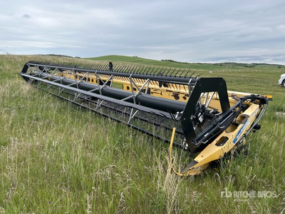 2009 New Holland 94C 36 ft Draper Maaikop