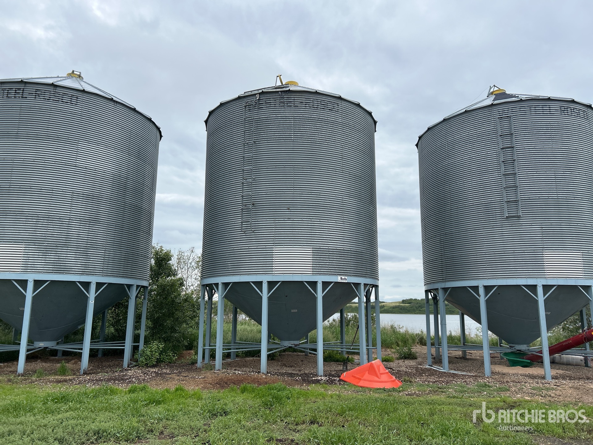 Westeel-Rosco +/- 5000 bu 7 Ring Hopper Cassone per grano