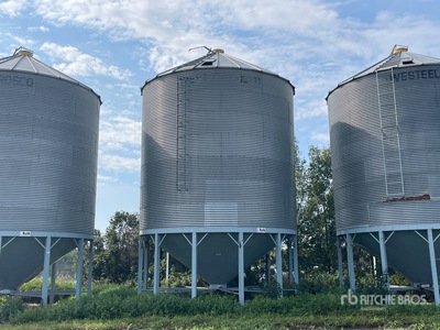 Westeel-Rosco +/- 5000 bu 7 Ring Hopper Grain Bin