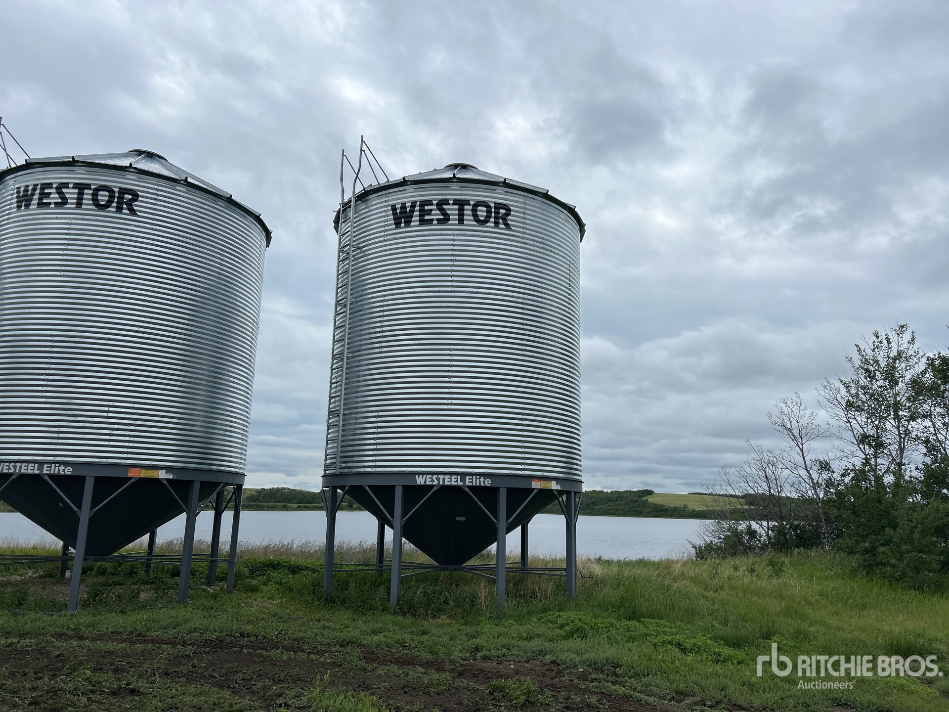2014 Westor 1805 +/- 4920 bu 5 Ring Hopper Cassone per grano