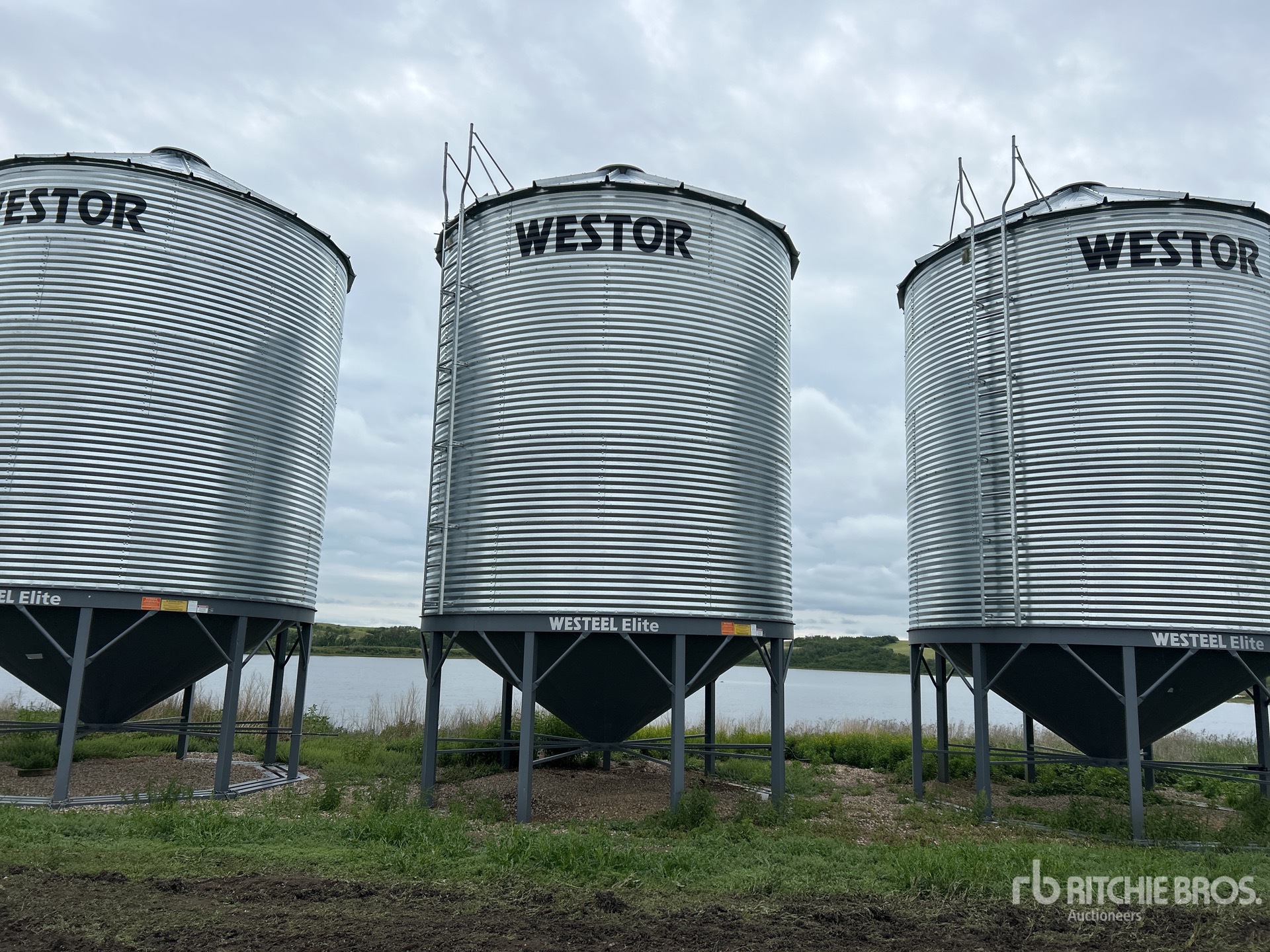 2013 Westor 1805 +/- 4920 bu 5 Ring Hopper Cassone per grano