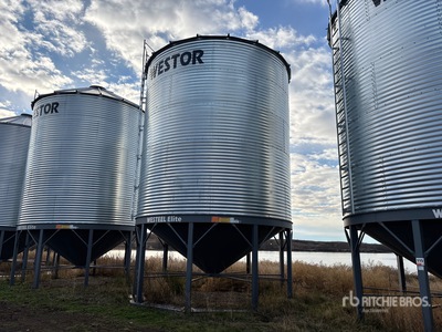 2013 Westor 1805 +/- 4920 bu 5 Ring Hopper Grain Bin