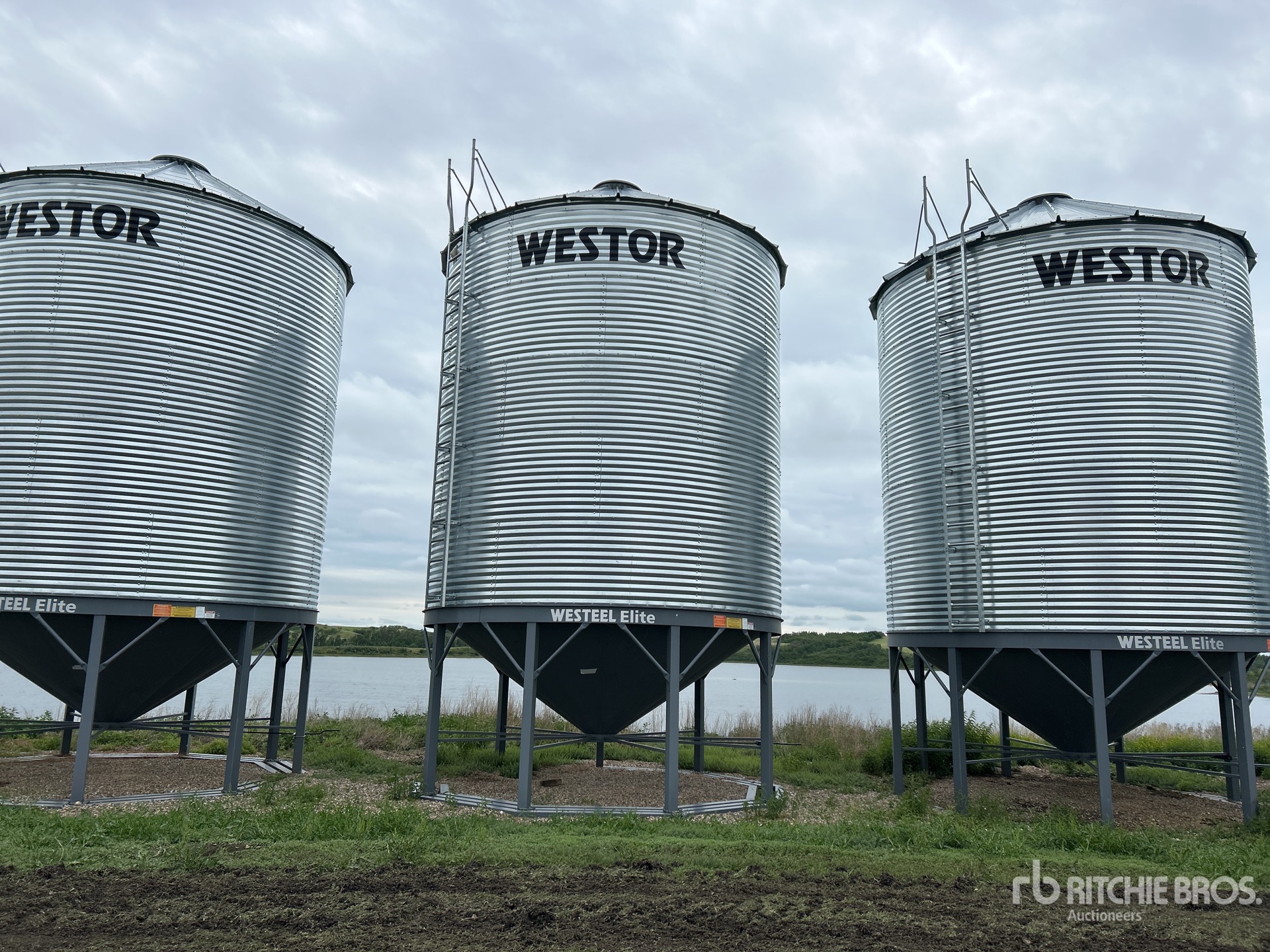 2012 Westor 1805 +/- 4920 bu 5 Ring Hopper Cassone per grano