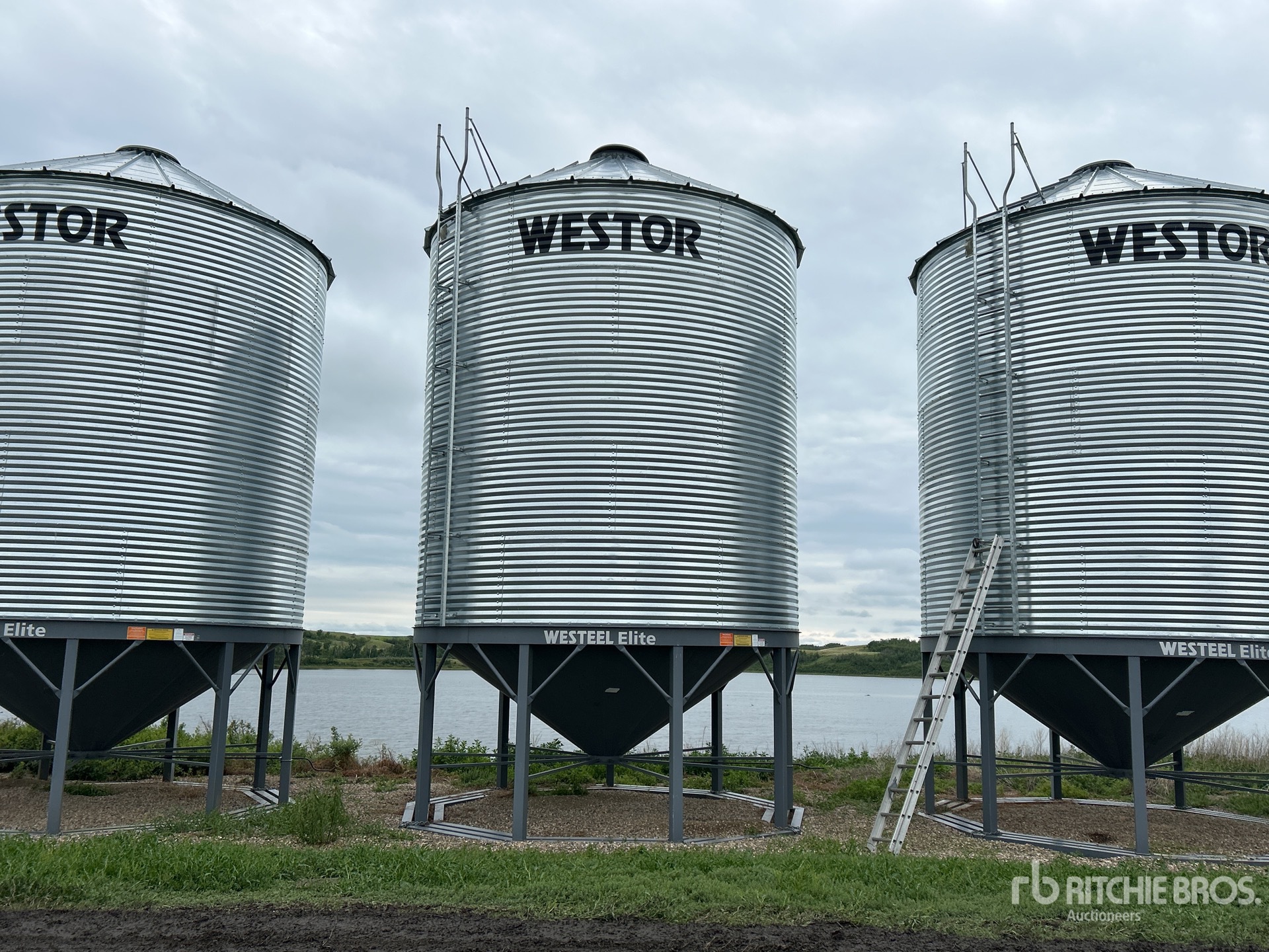 2012 Westor 1805 +/- 4920 bu 5 Ring Hopper Cassone per grano