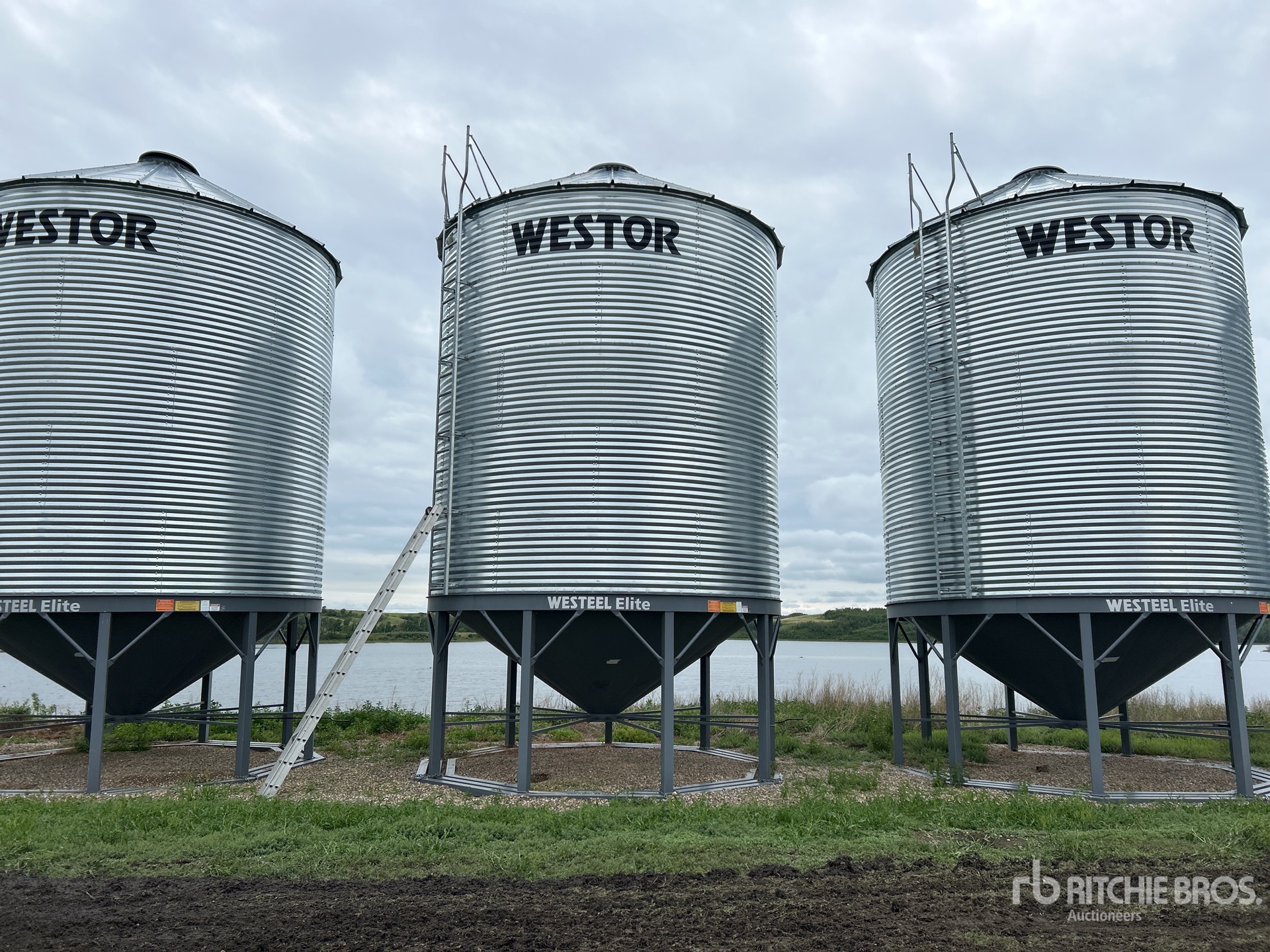 2012 Westor 1805 +/- 4920 bu 5 Ring Hopper Cassone per grano