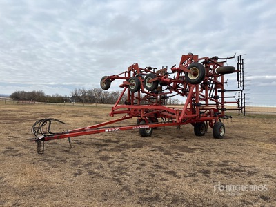 Morris 8900 43 ft Coltivatore