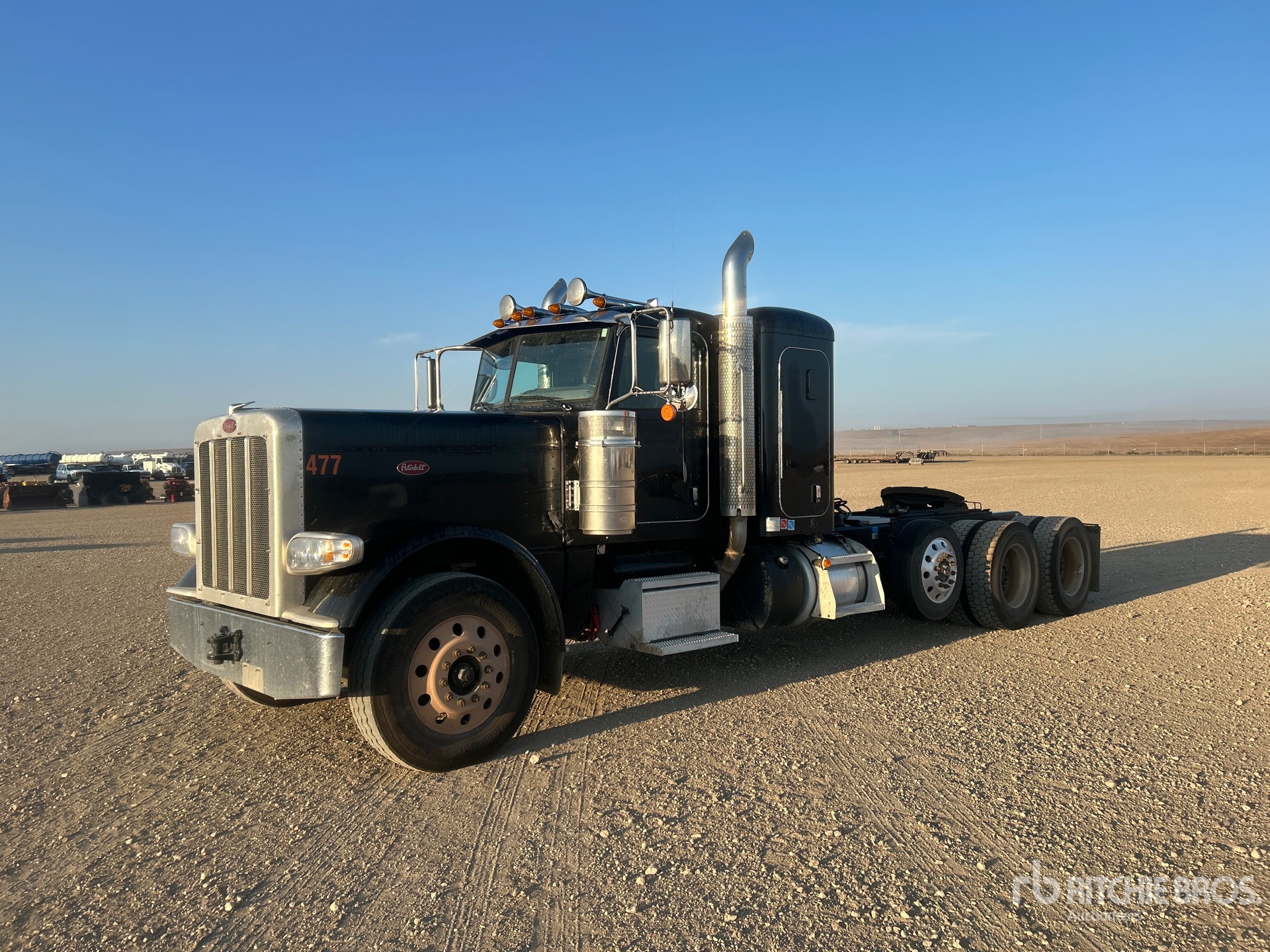 2024 Peterbilt 389 8x2 Heavy Haul トラックトラクター（Tri/A）