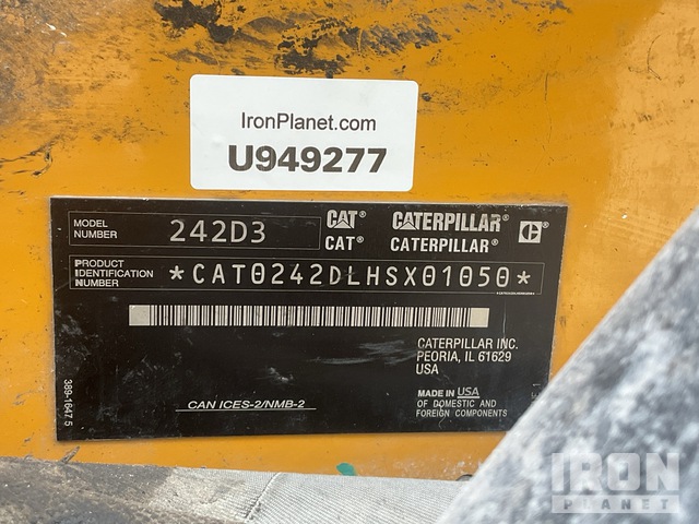 MINI CARGADOR SOBRE RUEDAS 2020 CATERPILLAR 242D3