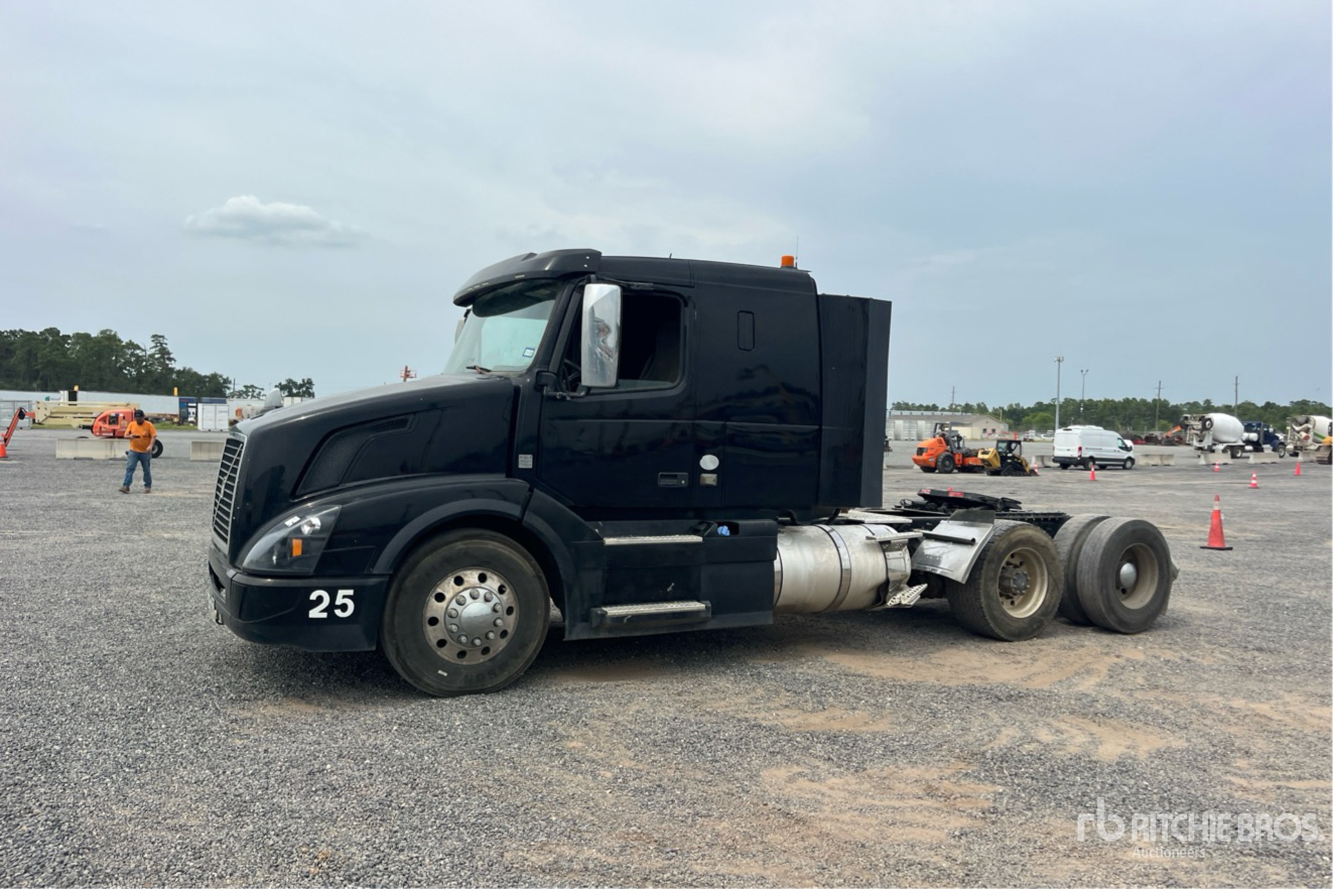 2017 Volvo VNL 6x4 T/A Sleeper Truck Tractor