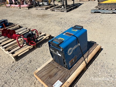 Miller XMT 304 CC/CV 300 A Multi-Process DC Inverter Arc Soudeuse