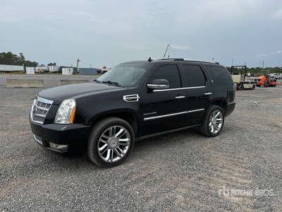 2011 Cadillac Escalade Platinum 2WD Hybrid SUV