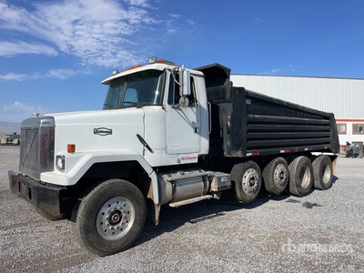 1999 Volvo ACL Quad/A Dump Truck
