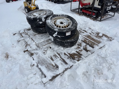 Quantity of (4) 235/65R16C 121/119R 10p.r Tires