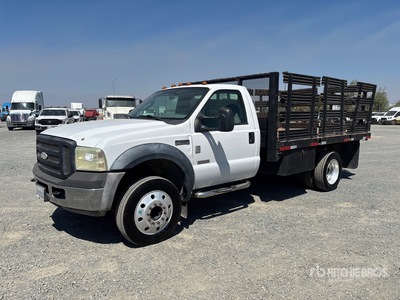 2007 Ford F-450 4x2 Flatbed Truck