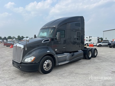 2014 Kenworth T680 6x4 T/A Slaapcabine Trekker