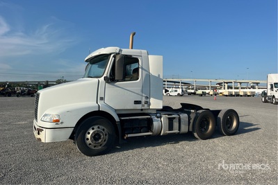2016 Volvo VNM 6x4 T/A Day Cab Truck Tractor