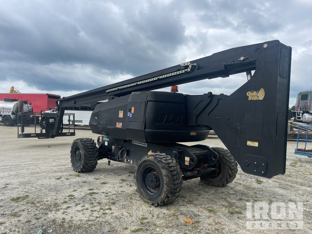 ELEVADOR ARTICULADO 2011 JLG 4WD 800A